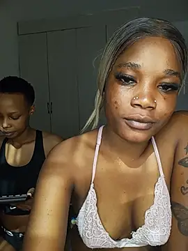 Temptress_angel - French kiss her