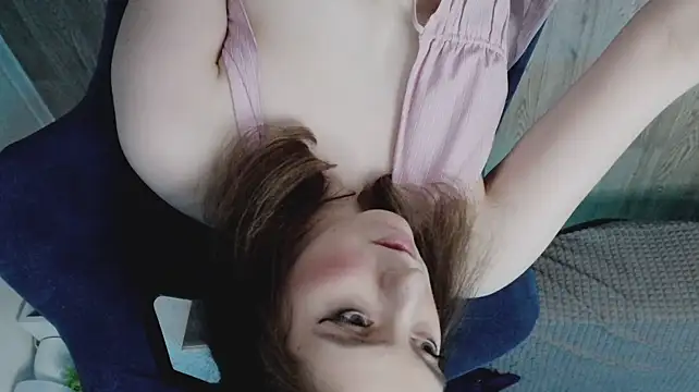 CranberryHot - I play with my nipples❤️make me happy