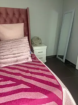 Abby_108 - SPREAD ASS
