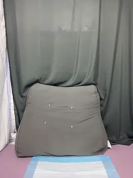Nini_11 - 挤小粉出来Squeeze the vibrator out