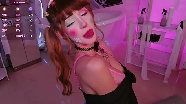 Adetta - slap boobs