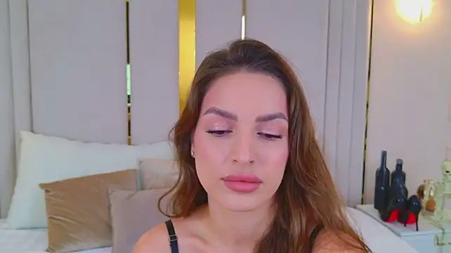 BellaHalles - sexy shower video