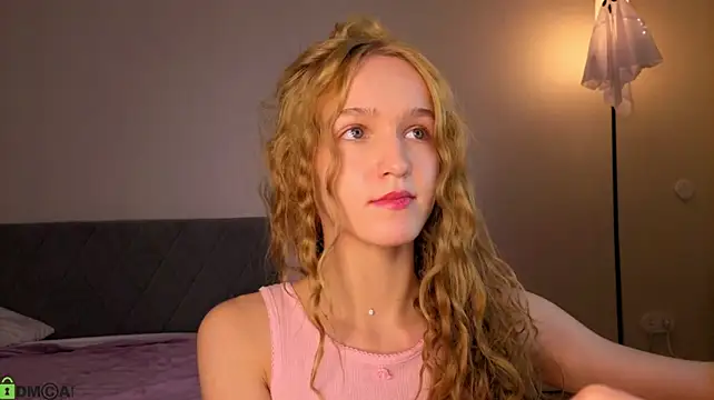 Sue_dream - show tongue