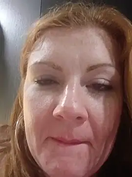 Nakedgarbageperson - Topless for 2 whole minutes