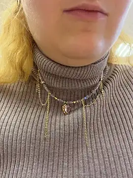 AdelRich - Rub my pusssy on public