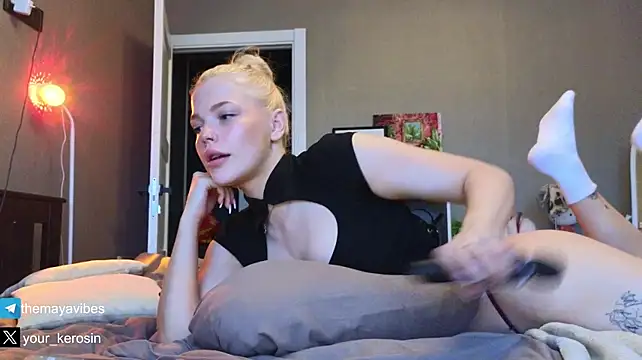Maya_NextDoor - Take off panties and tease you