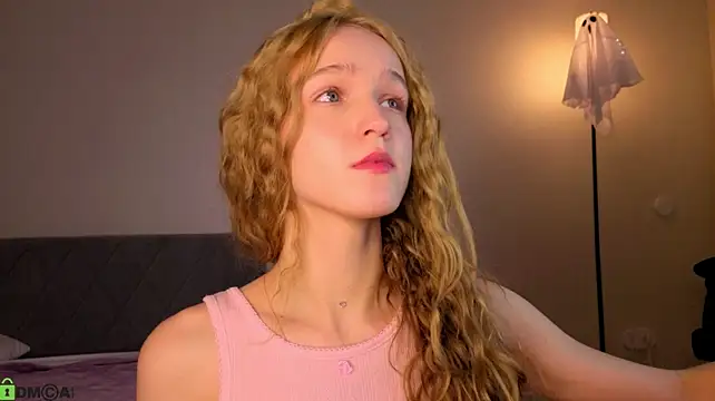 Sue_dream - show tongue