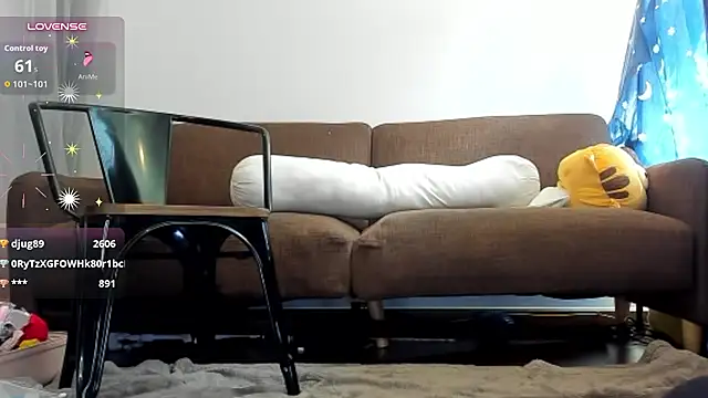 Alissa_skyyy - Put Buttplug in..
