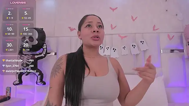 Samaraharris - scissors and playing with boobs 😏😈