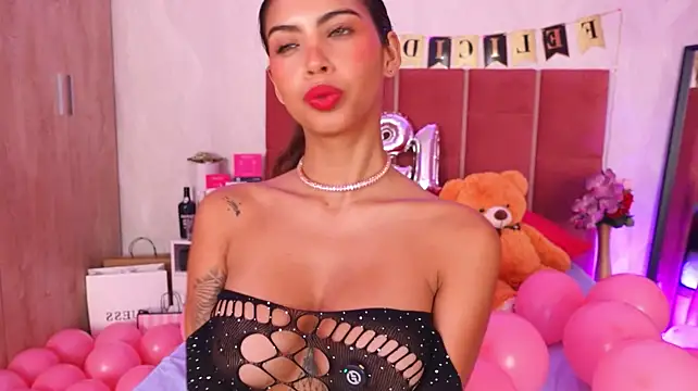 LiaMontieri - Masturbate my vagina with your fingers