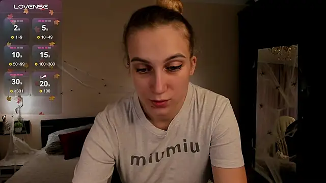 Graseflower - sexy doggy without panties