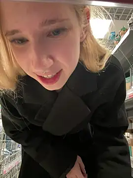 Michelle_lovique