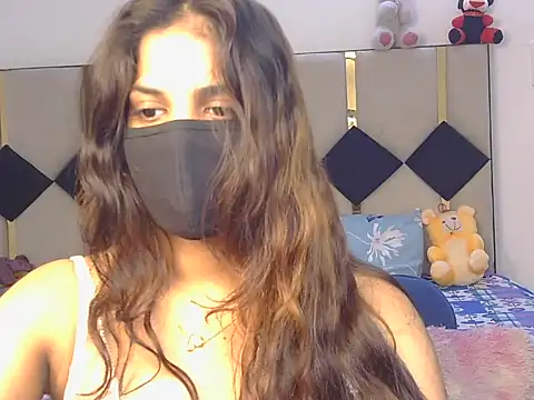 Hii-tanisa - full nude show