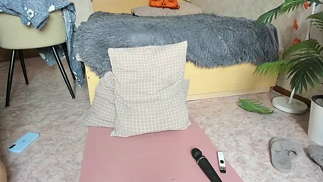 Mistyyymmm - suck dildo