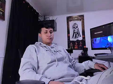 CharlieVexcs - FLASH PUSSY