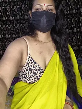 Desi_Couple_06 - Boobs oil massage 💦