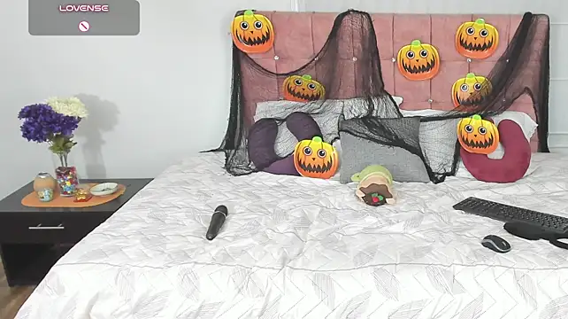 Ambar_muu - Twerking with oil on my ass