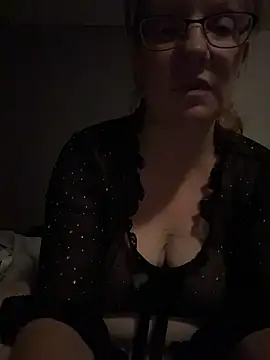 Lenaravenswood - Shirt off 3 min