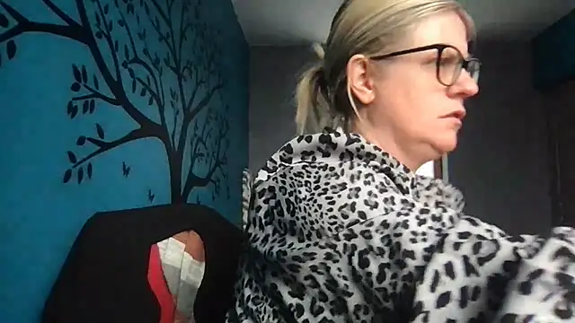 Lady_gloria69 - Suce gode