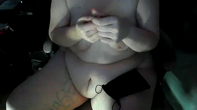 LaceySweets6 - give head to hubs
