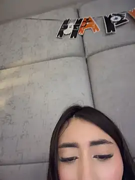 IvonneOwen - big squirt in your face