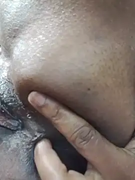 01Wetlips - 4 fingers in my pussy