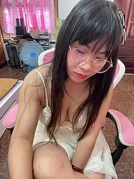 -Lyly_69 - Show zoom 30p