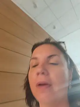 Velvet_Anne - Show boobs