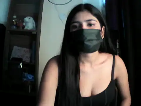 Lusty_butter - boob show
