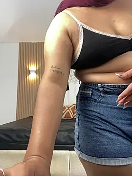 Habi_arabic - Wanna your dick between my boobs?😘