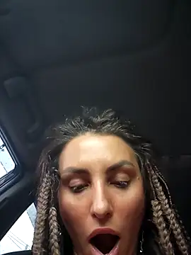 Izabella_Bella - Drive topless 3 min🍈🍈