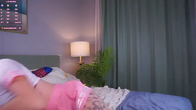 AlicaRouse__ - oil on ass