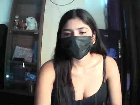 Lusty_butter - boob show