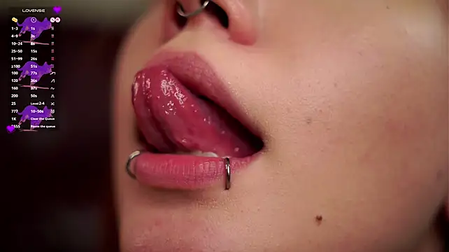LeahAllsop1 - spank my ass until it's red!