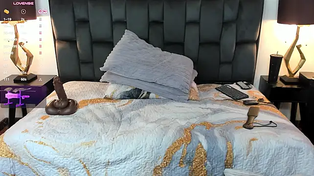 MartinaMadisson - anal riding dildo