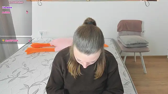 Kitkatvel - Take a shower naked