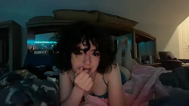 Petitewhitebaee - better camera