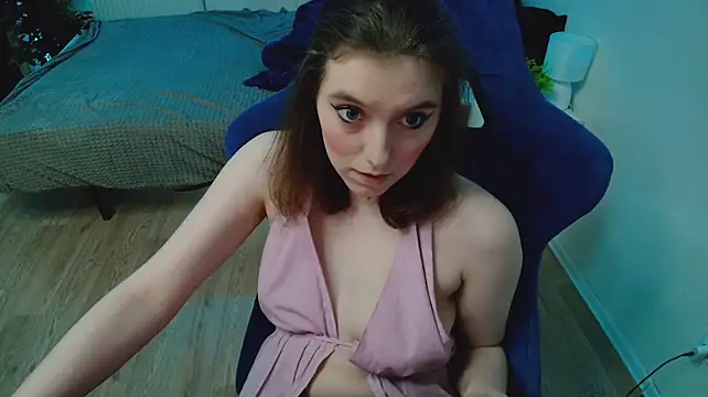 CranberryHot - I play with my nipples❤️make me happy