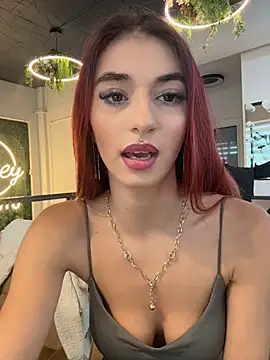 VixenRosse - Flash your colleagues