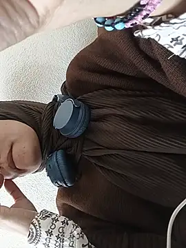 MisyonerNur - Dışarıda göğüslerini aç 😅