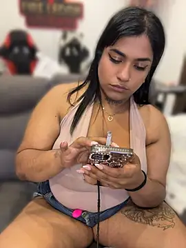 Nahomy-firee - Flash ass👀🍑