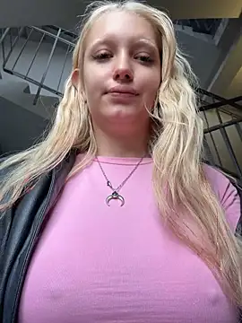 Elfi_InPublic - Camel toe+slap pussy LOUD in lobby