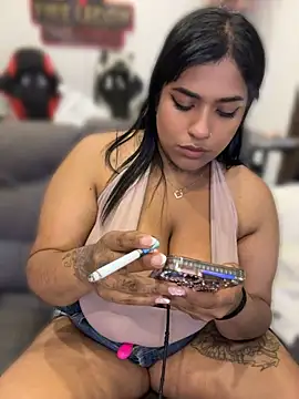 Nahomy-firee - Flash ass👀🍑