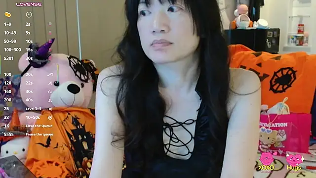 SilViAjpn - Flash tits