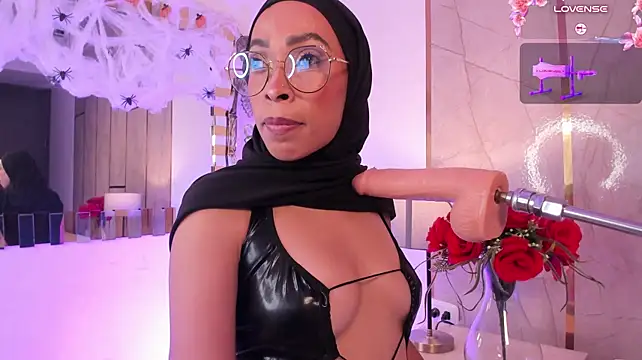 JuliMorett - Let Me Eat Your Cock Habibi 🍆🥵 x1min