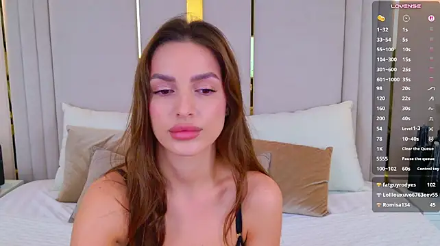 BellaHalles - slap my big ass