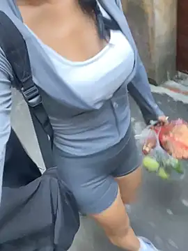 HoneyNana2000 - Let take off leggings show big ass🤭💦
