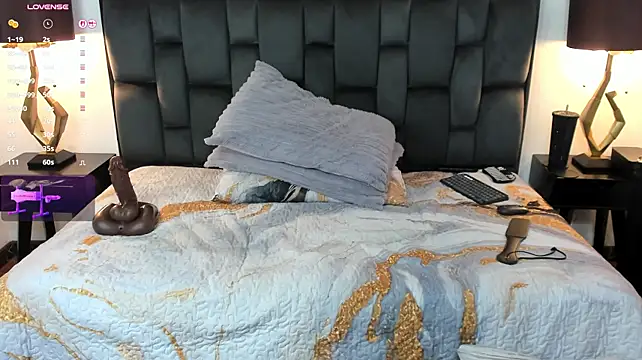 MartinaMadisson - anal riding dildo