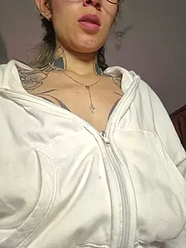 Mar_puentes - show tits + oil