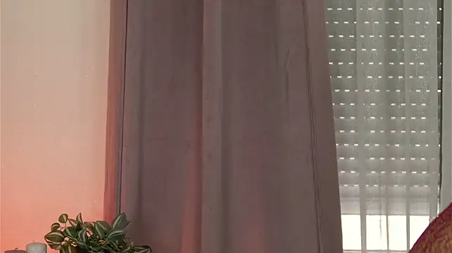 BelleSkye - Sexy striptease